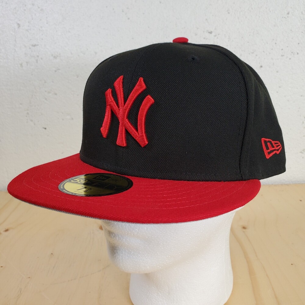 New York Yankees Fitted Hat Size 7 5/8 Black New Era 59FIFTY Cap MLB Baseball